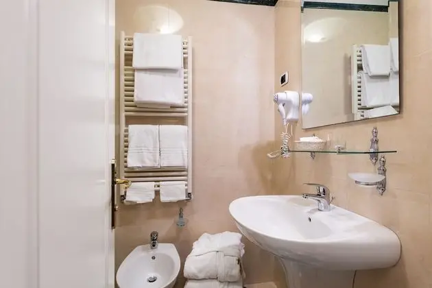 Classic Tek Büyük veya İki Ayrı Yataklı Oda