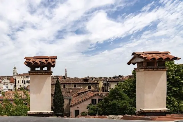 Classic Tek Büyük veya İki Ayrı Yataklı Oda