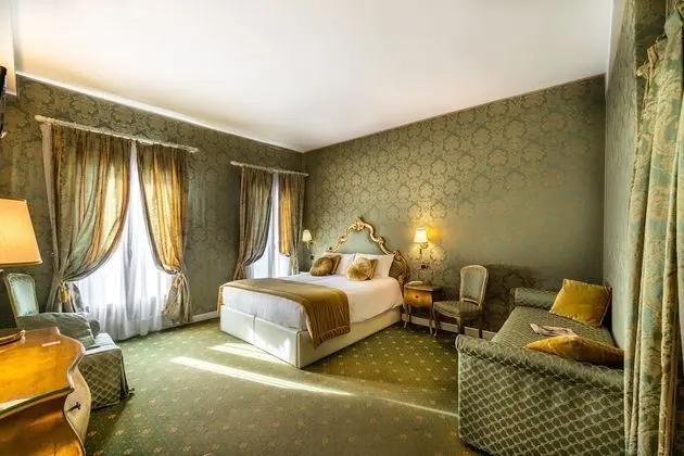 Family Oda, Lagün Manzaralı