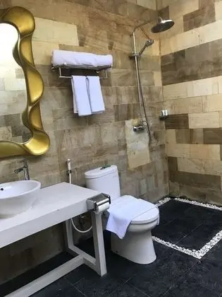 Superior Tek Büyük veya İki Ayrı Yataklı Oda