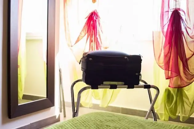 City Tek Büyük Yataklı Oda