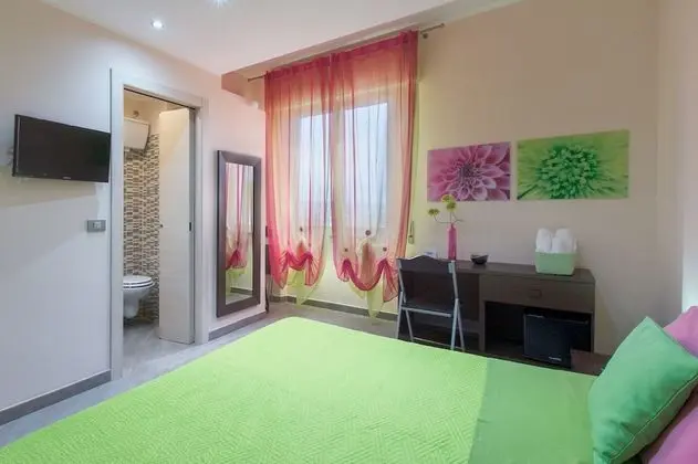 City Tek Büyük Yataklı Oda