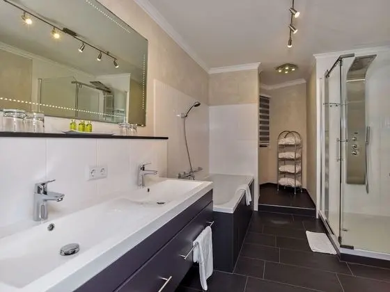 Apart Daire, 3 Yatak Odası, Balkon, Dağ Manzaralı (A-VITA Viktoria 1, incl Cleaning €125)