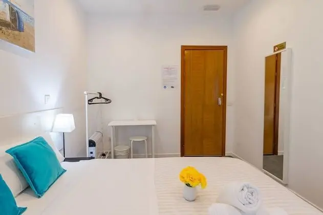 Economy Tek Büyük Yataklı Oda, 1 Çift Kişilik Yatak, Ortak Banyo