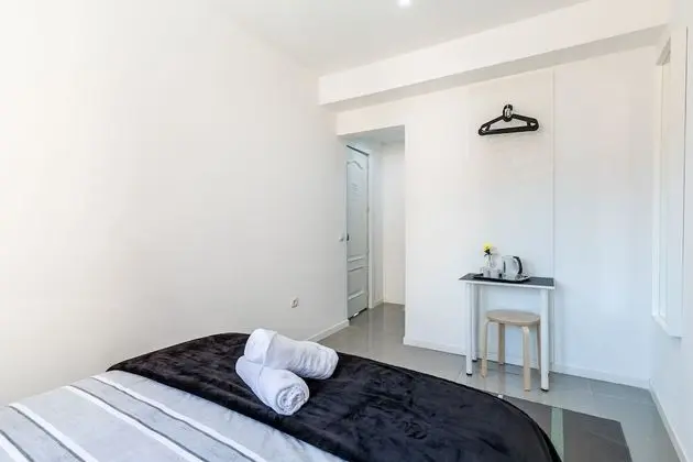Tek Büyük Yataklı Oda, Ortak Banyo