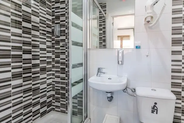 Tek Büyük Yataklı Oda, Özel Banyo