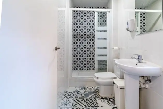 Tek Büyük Yataklı Oda (Baño compartido)