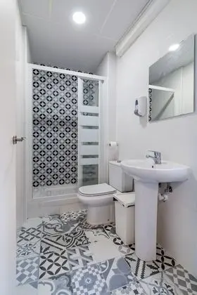 Tek Büyük Yataklı Oda (Baño compartido)