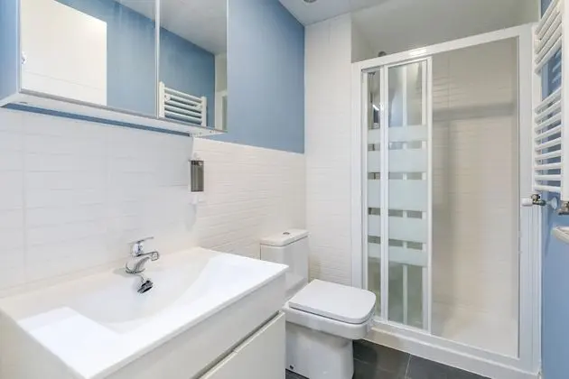 Comfort Tek Büyük Yataklı Oda, Ortak Banyo