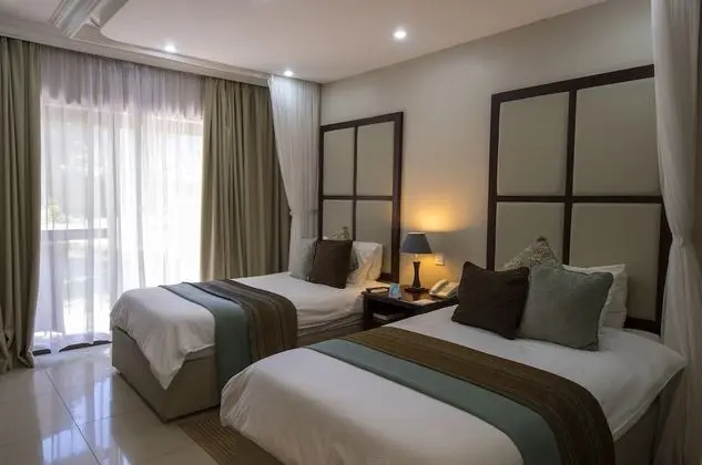 Standard Twin Room - River Facing