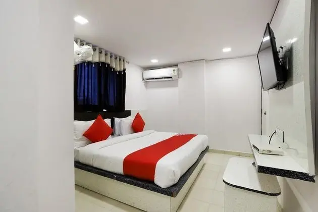 Deluxe AC Room