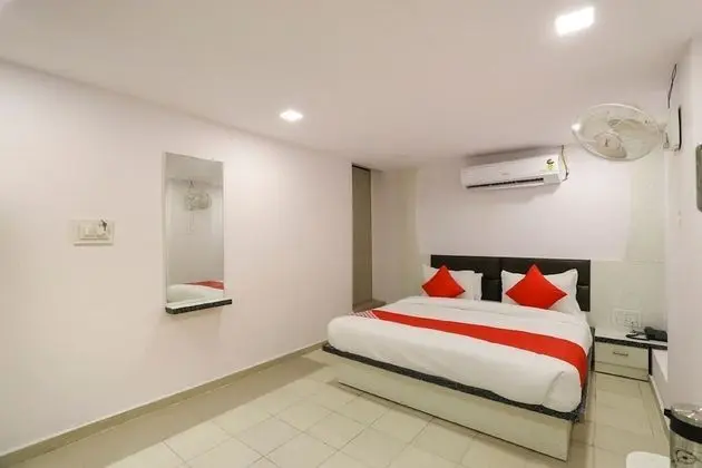 Deluxe AC Room