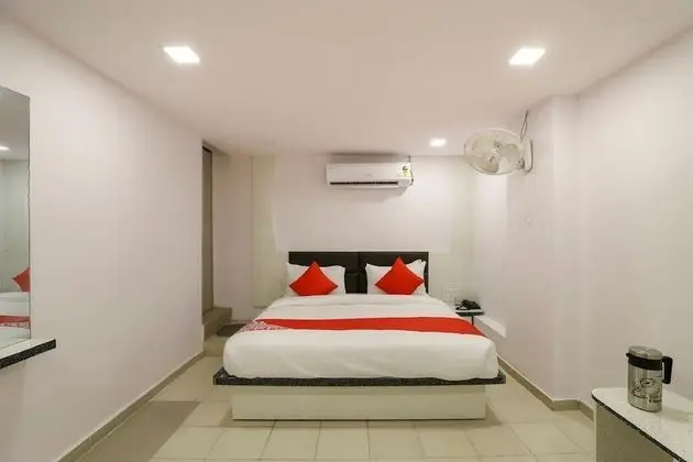 Deluxe AC Room