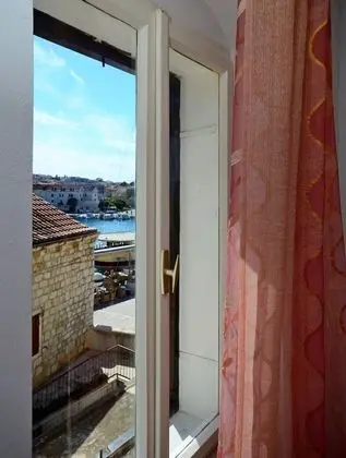 Apart Daire, 1 Büyük (Queen) Boy Yatak ve Çekyat