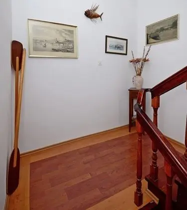 Apart Daire, 1 Büyük (Queen) Boy Yatak ve Çekyat