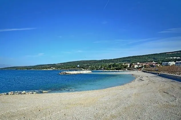 Apart Daire, 1 Büyük (Queen) Boy Yatak ve Çekyat