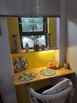 Studio, Ground floor