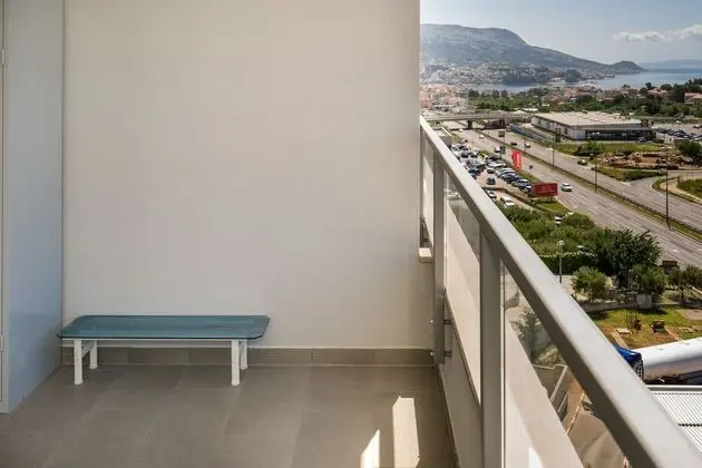 Apart Daire, 1 Büyük (Queen) Boy Yatak ve Çekyat