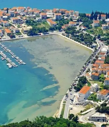 Apart Daire, 1 Büyük (Queen) Boy Yatak ve Çekyat