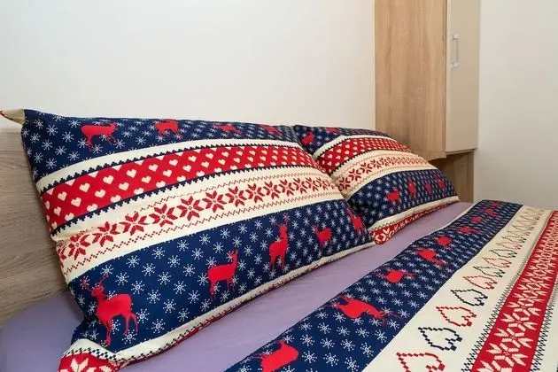 Apart Daire, 1 Büyük (Queen) Boy Yatak ve Çekyat