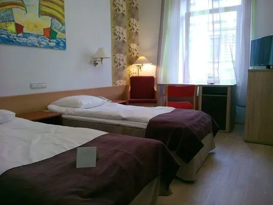 Büyük Yataklı Tek Kişilik Oda