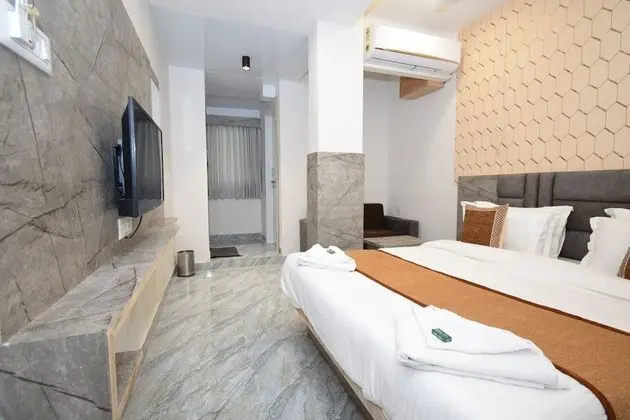 Deluxe Tek Büyük Yataklı Oda