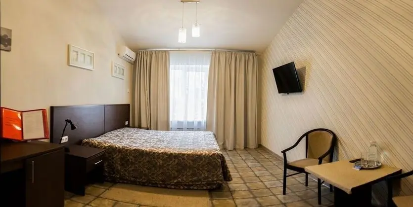 Standard Tek Büyük Yataklı Oda