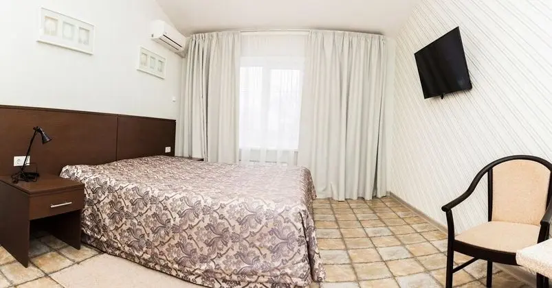 Standard Tek Büyük Yataklı Oda