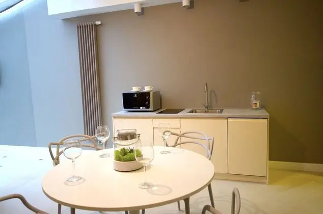 Design Stüdyo Süit, 1 Büyük (Queen) Boy Yatak ve Çekyat, Küçük Mutfak