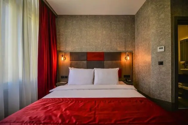 Economic Custom Room