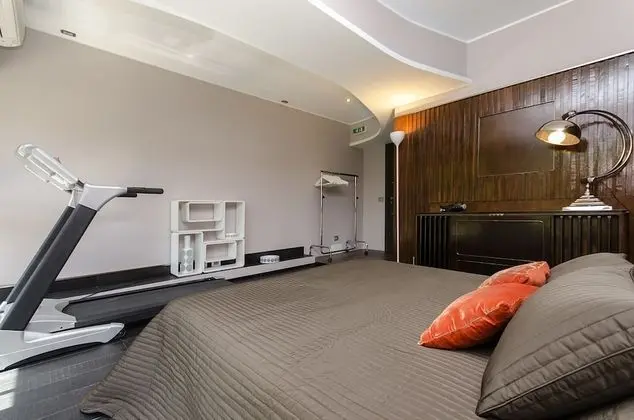 Classic Tek Büyük Yataklı Oda, 1 Çift Kişilik Yatak, Özel Banyo, Bahçe Manzaralı