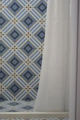 Standard Tek Büyük Yataklı Oda, Ortak Banyo