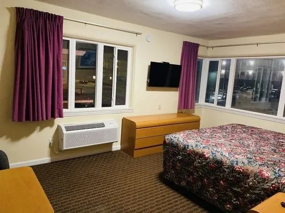 Standard Room, 1 King Bed
