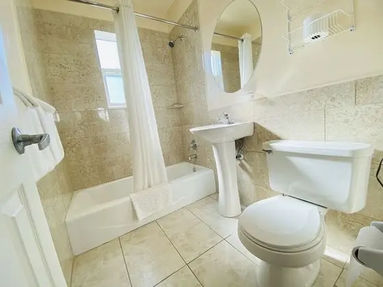Standard Room, 1 King Bed