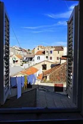 Apart Daire, 1 Büyük (Queen) Boy Yatak