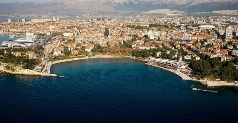 Apart Daire, 1 Büyük (Queen) Boy Yatak