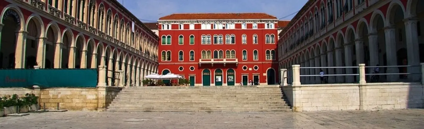 Apart Daire, 1 Büyük (Queen) Boy Yatak