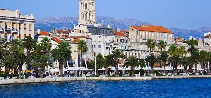 Apart Daire, 1 Büyük (Queen) Boy Yatak