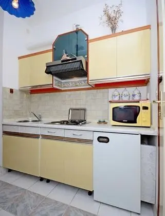 Apart Daire, 1 Büyük (Queen) Boy Yatak ve Çekyat