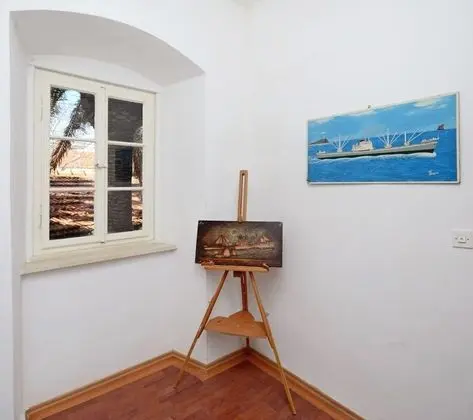 Apart Daire, 1 Büyük (Queen) Boy Yatak ve Çekyat