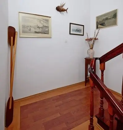 Apart Daire, 1 Büyük (Queen) Boy Yatak ve Çekyat