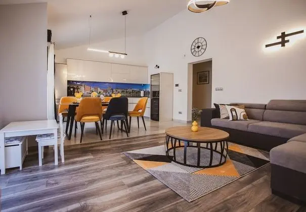 Apart Daire, 2 Büyük (Queen) Boy Yatak