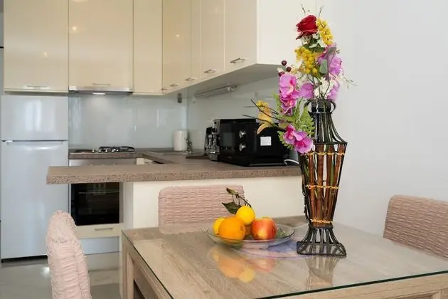 Apart Daire, 1 Büyük (Queen) Boy Yatak ve Çekyat