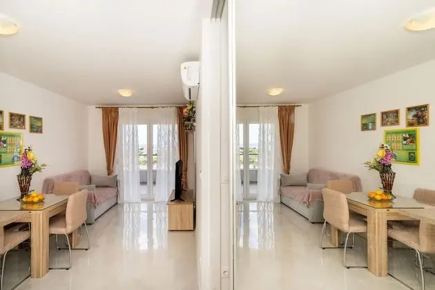 Apart Daire, 1 Büyük (Queen) Boy Yatak ve Çekyat