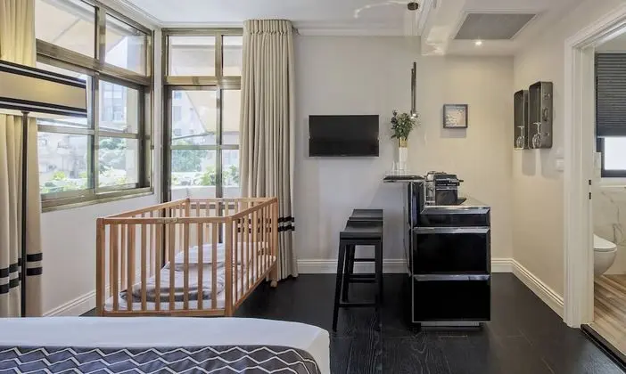 Deluxe Tek Büyük Yataklı Oda