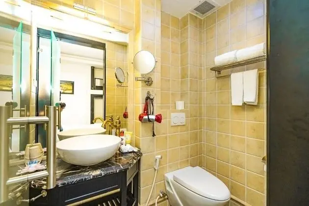 Superior Tek Büyük veya İki Ayrı Yataklı Oda