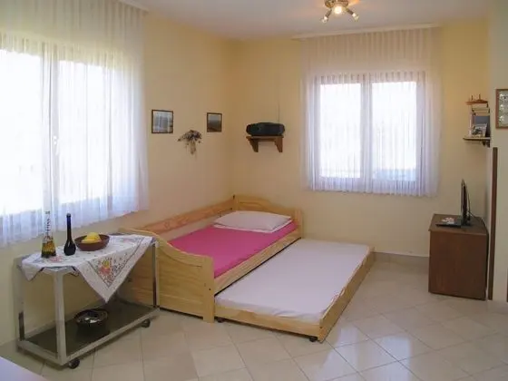 Apart Daire, 1 Büyük (Queen) Boy Yatak