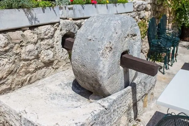 Apart Daire, 2 Tek Kişilik Yatak