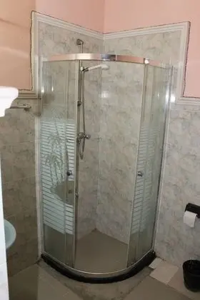 Basic Tek Büyük Yataklı Oda