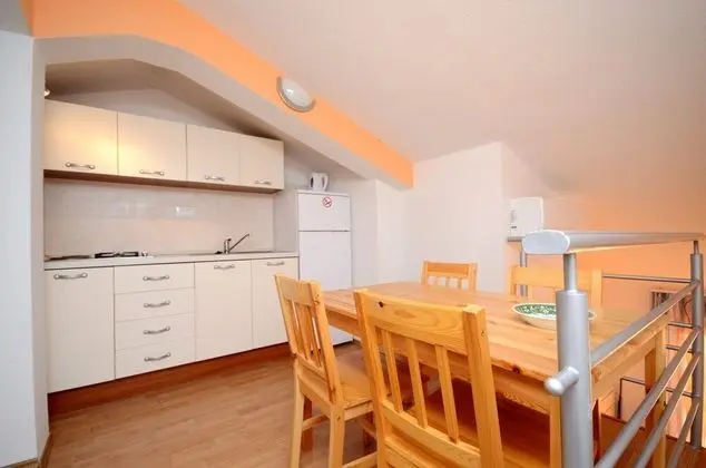 Apart Daire, 1 Büyük (Queen) Boy Yatak ve Çekyat